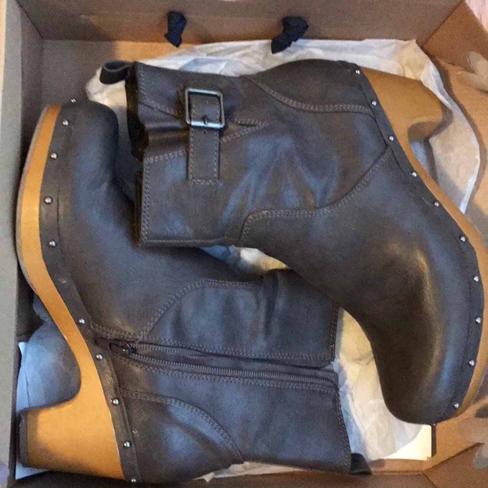 American Eagle Bootie